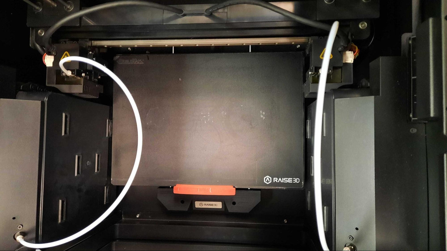 Raise3D E2 (Customer return, refurbished) Less then 100 hours use