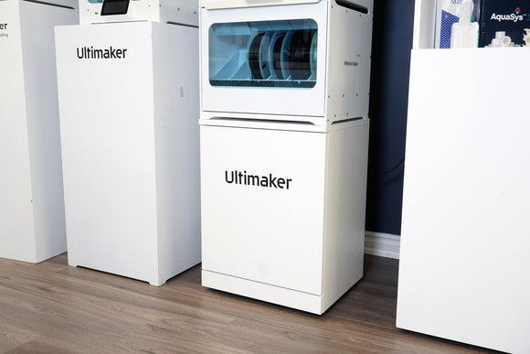 Display Cabinet & Podium - Designed for UltiMaker S5 & S7 Pro System